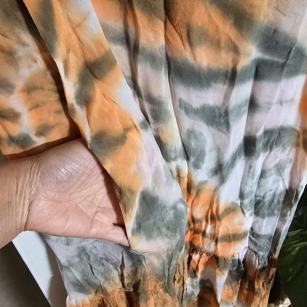 Young, Fabulous & Broke Tie Dye Dress - Picture 4 of 4